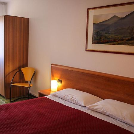 Hotel Centrale إستيه المظهر الخارجي الصورة