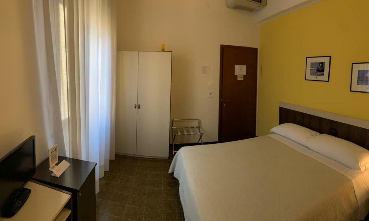 Hotel Centrale إستيه المظهر الخارجي الصورة